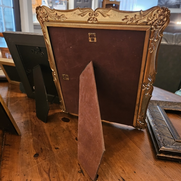 Elegant Multi-Color Picture Frame Set - Picture 5 of 10